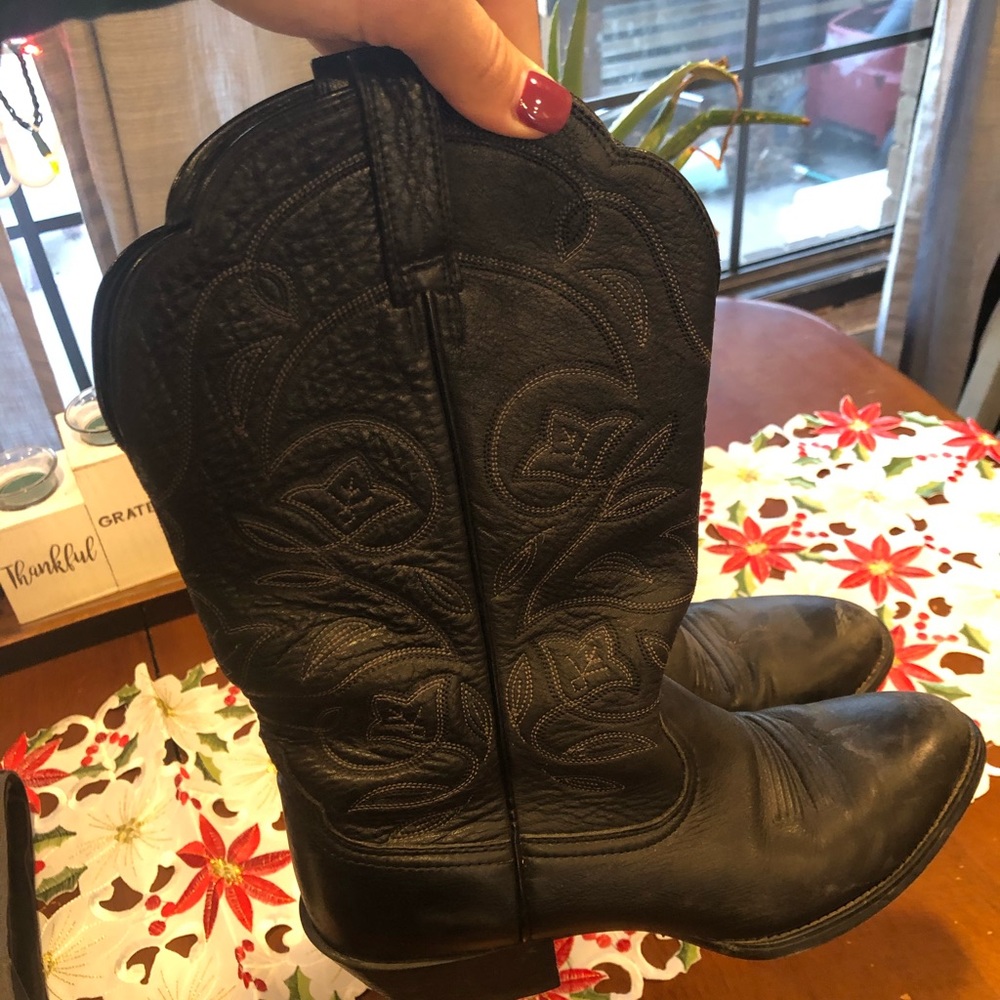 Ariat boots— size 9.5